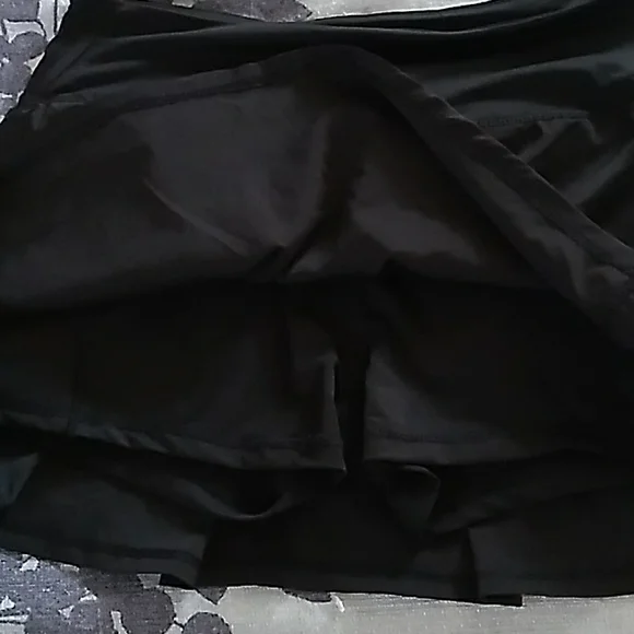 Black Athletic Skirt SKORT Sz M ☆ HIND Shorts - Picture 6 of 8